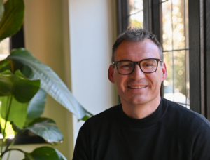 Foto van David Korten