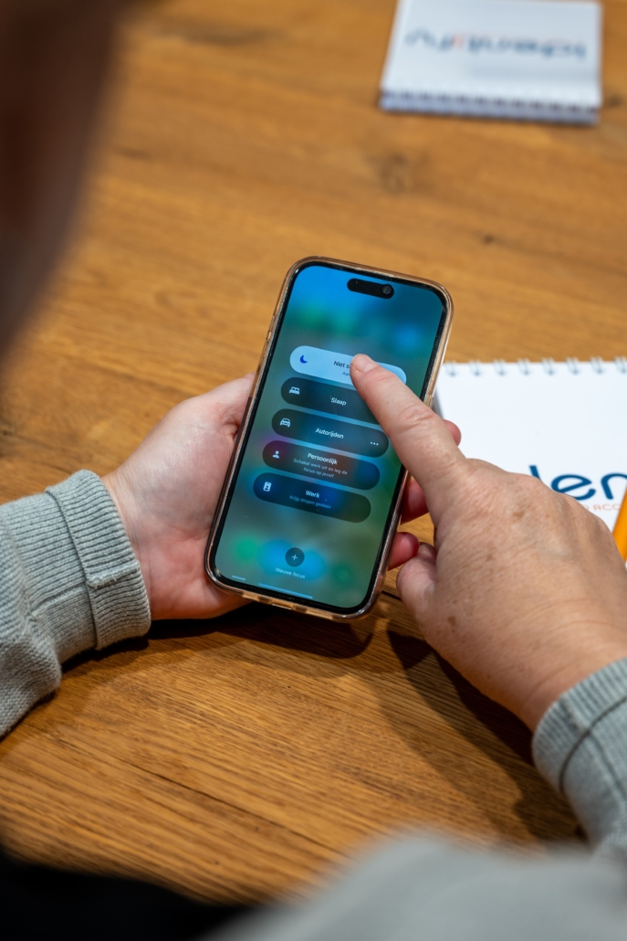 Agile werkoverleg tips van David, Scrum Master bij Identify IT-consultancy, zet alles ook je smartphone en watch op niet storen.