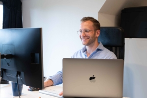 Kennis artikel over business analyse met AI en het menselijk perspectief.